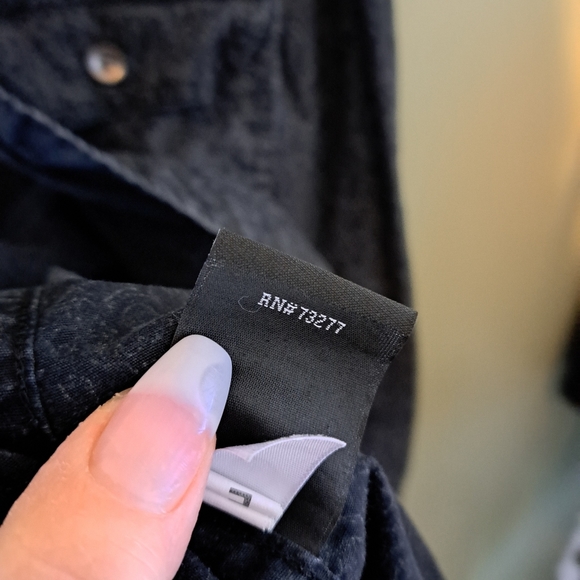 Mens ROCK & REPUBLIC button up - Picture 3 of 8